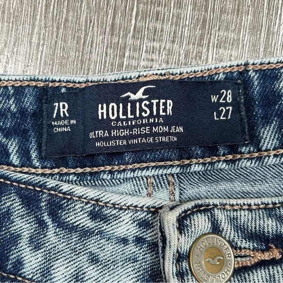Hollister Ultra High Rise Mom Jeans Patch ripped Size 28 - Picture 5 of 7